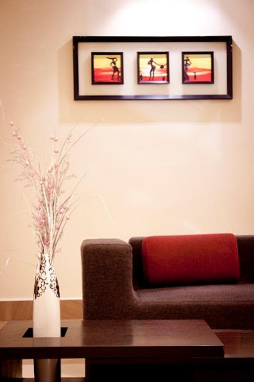 Hotel Sara Regency à Kumbakonam Extérieur photo