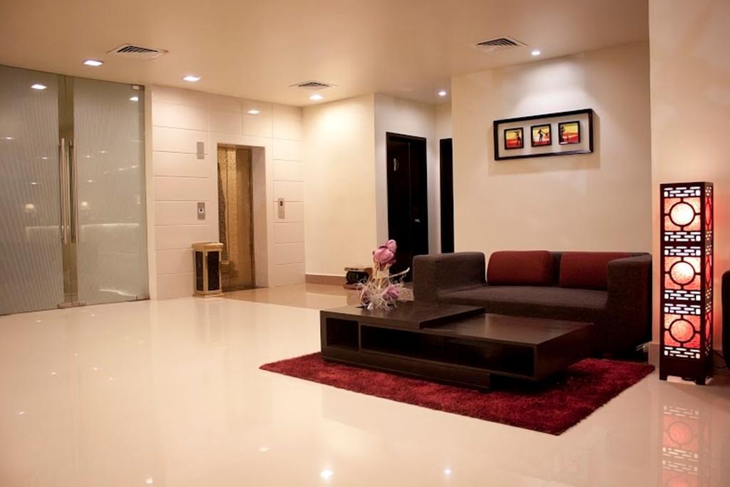 Hotel Sara Regency à Kumbakonam Extérieur photo