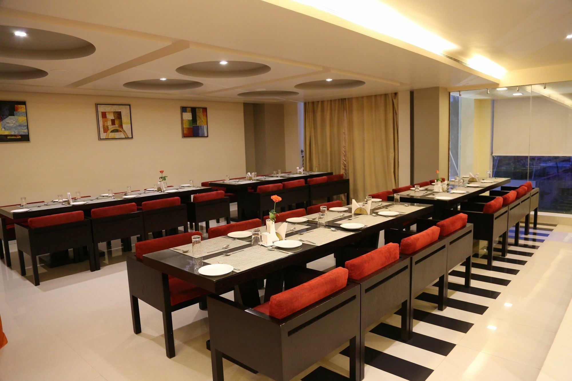 Hotel Sara Regency à Kumbakonam Extérieur photo