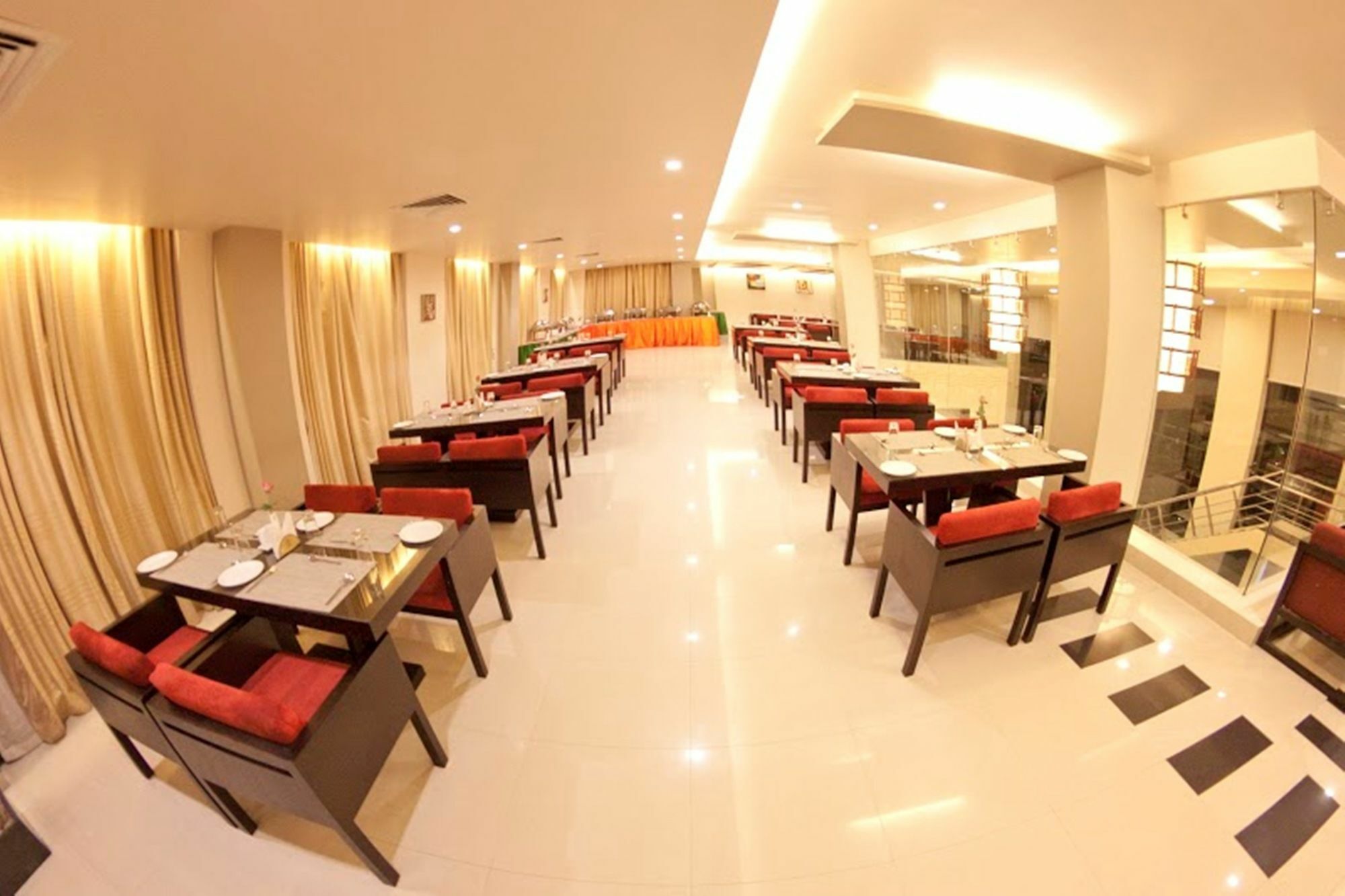 Hotel Sara Regency à Kumbakonam Extérieur photo