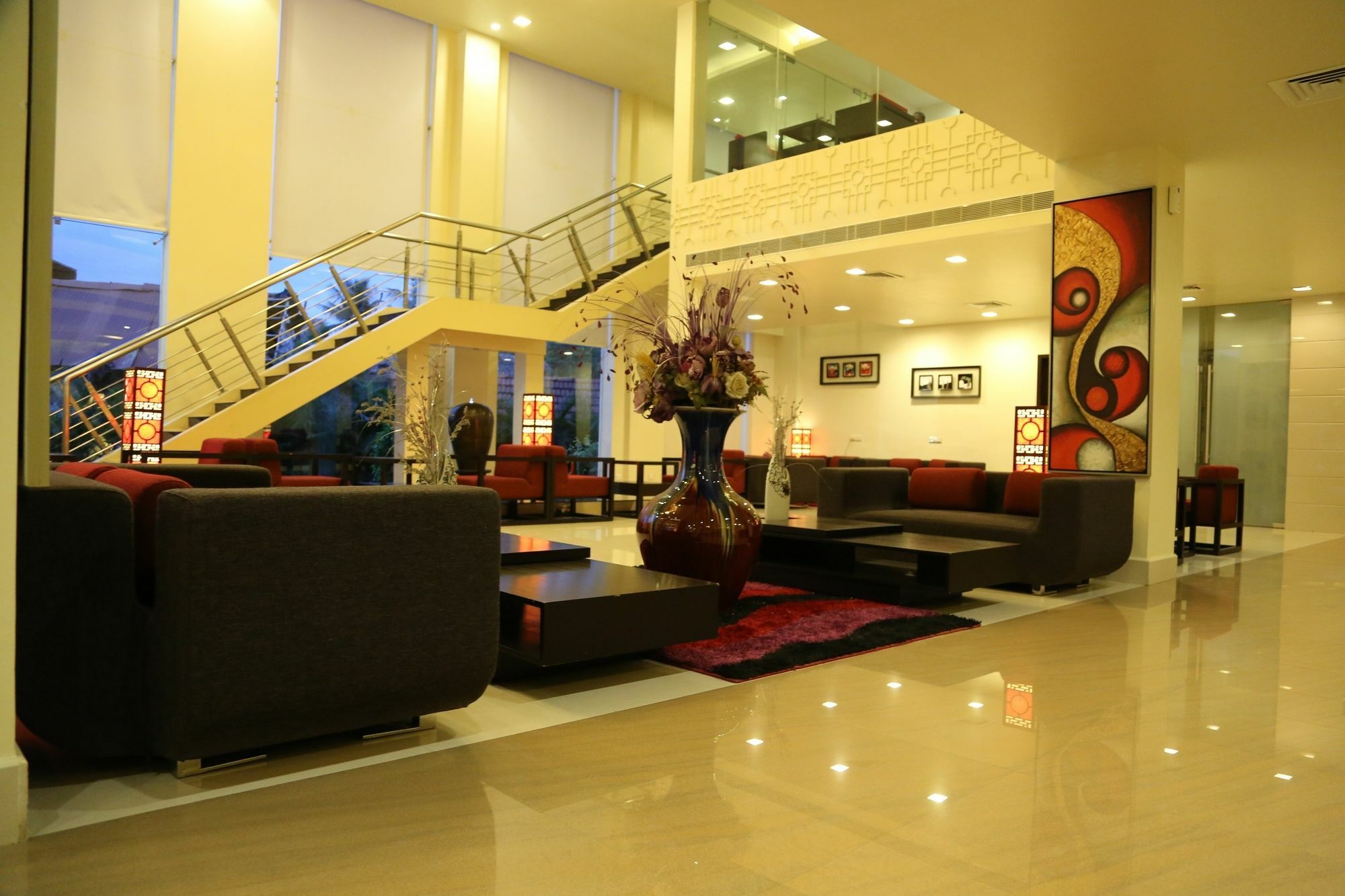 Hotel Sara Regency à Kumbakonam Extérieur photo
