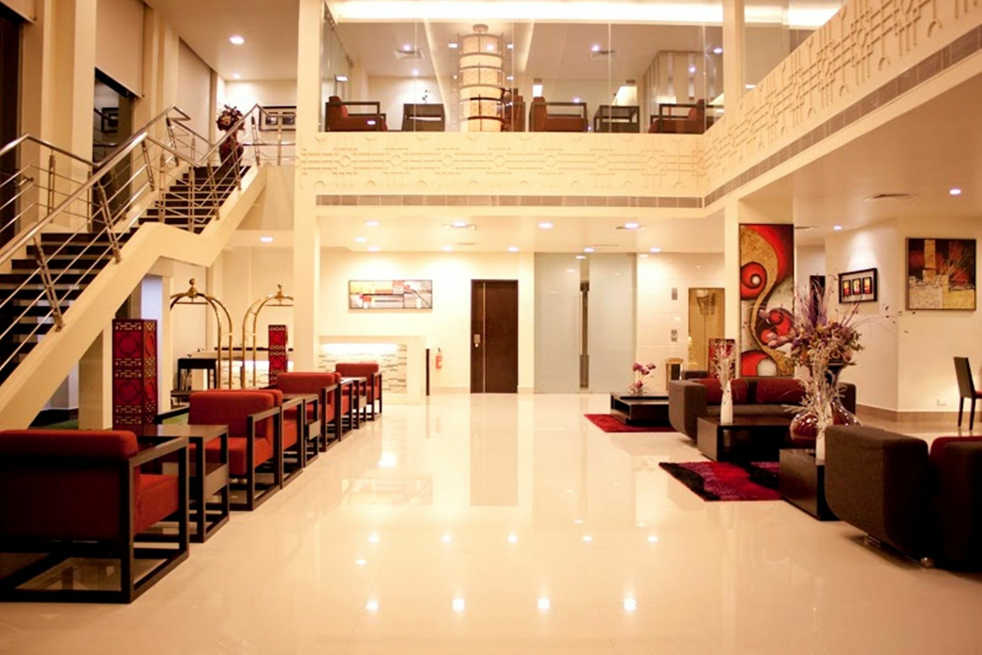 Hotel Sara Regency à Kumbakonam Extérieur photo